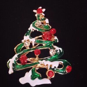 Perfect  Christmas Tree Brooch